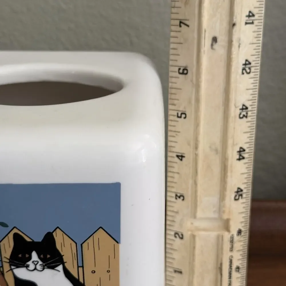 Cat Tissue Kleenex Plastic Cover Cat Family Black & White EUC